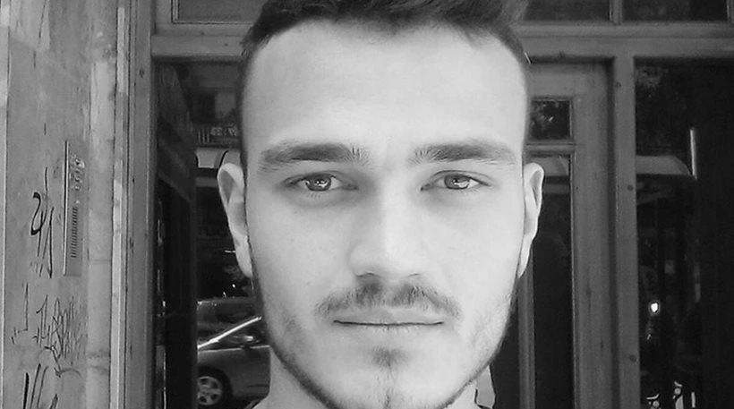 «Θέλω να βρεθεί αυτός που κάρφωσε την καρδιά του γιου μου»: Κραυγή απόγνωσης του πατέρα 22χρονου που έπεσε νεκρός σε συμπλοκή